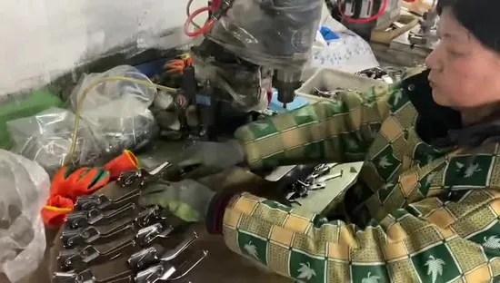 Grampos articulados verticais OEM Braçadeira articulada de aço 304